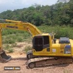 Excavadora usada 2011 Komatsu PC200LC-8 (1)