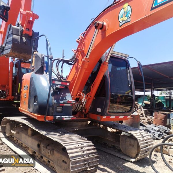 Excavadora usada Hitachi zx135US 2007 tm0968 (9)