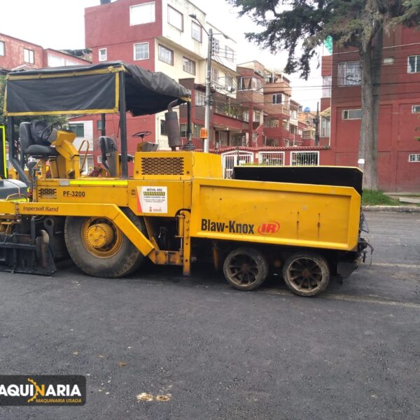 pavimentadora usada 1996 BLAW KNOX PF3200 tm1272 (2)