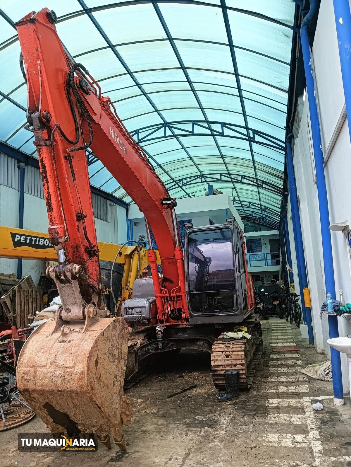 Excavadora usada 2004 hitachi zx120e tm0874 (9)