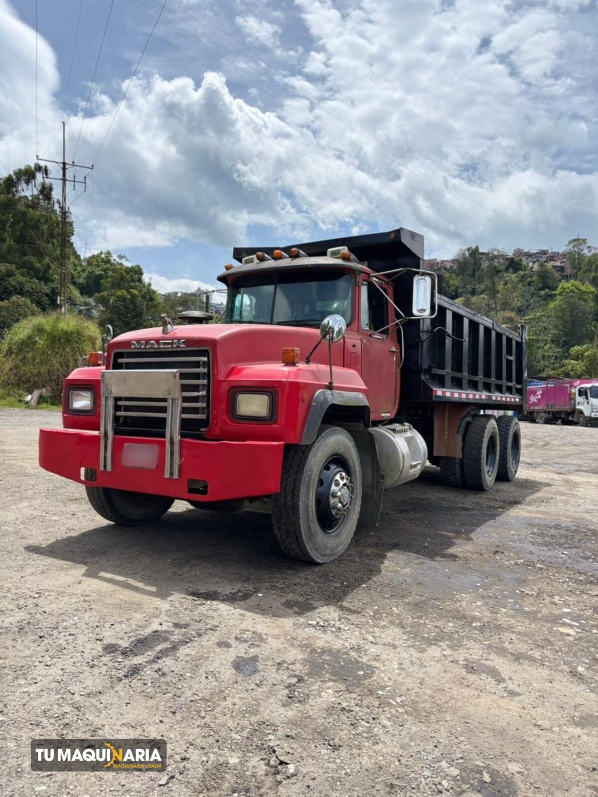 volqueta usada 1999 mack rd988s tm1492 (9)