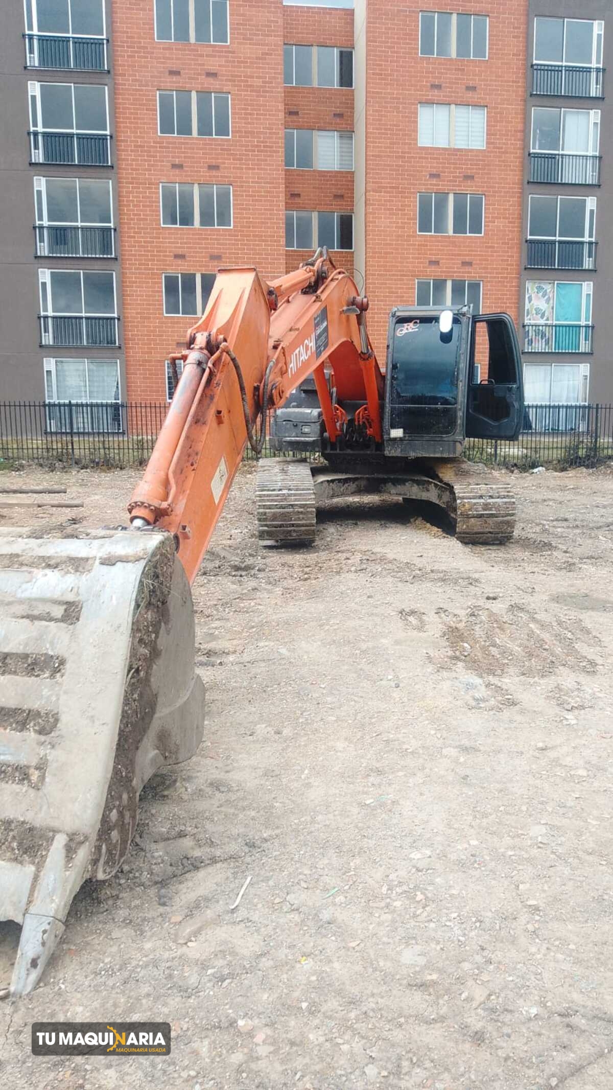 excavadora usada 2012 hitachi zx200lc-3 tm1527 (13)