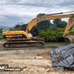 EXCAVADORA JCB JS130 LC 2011