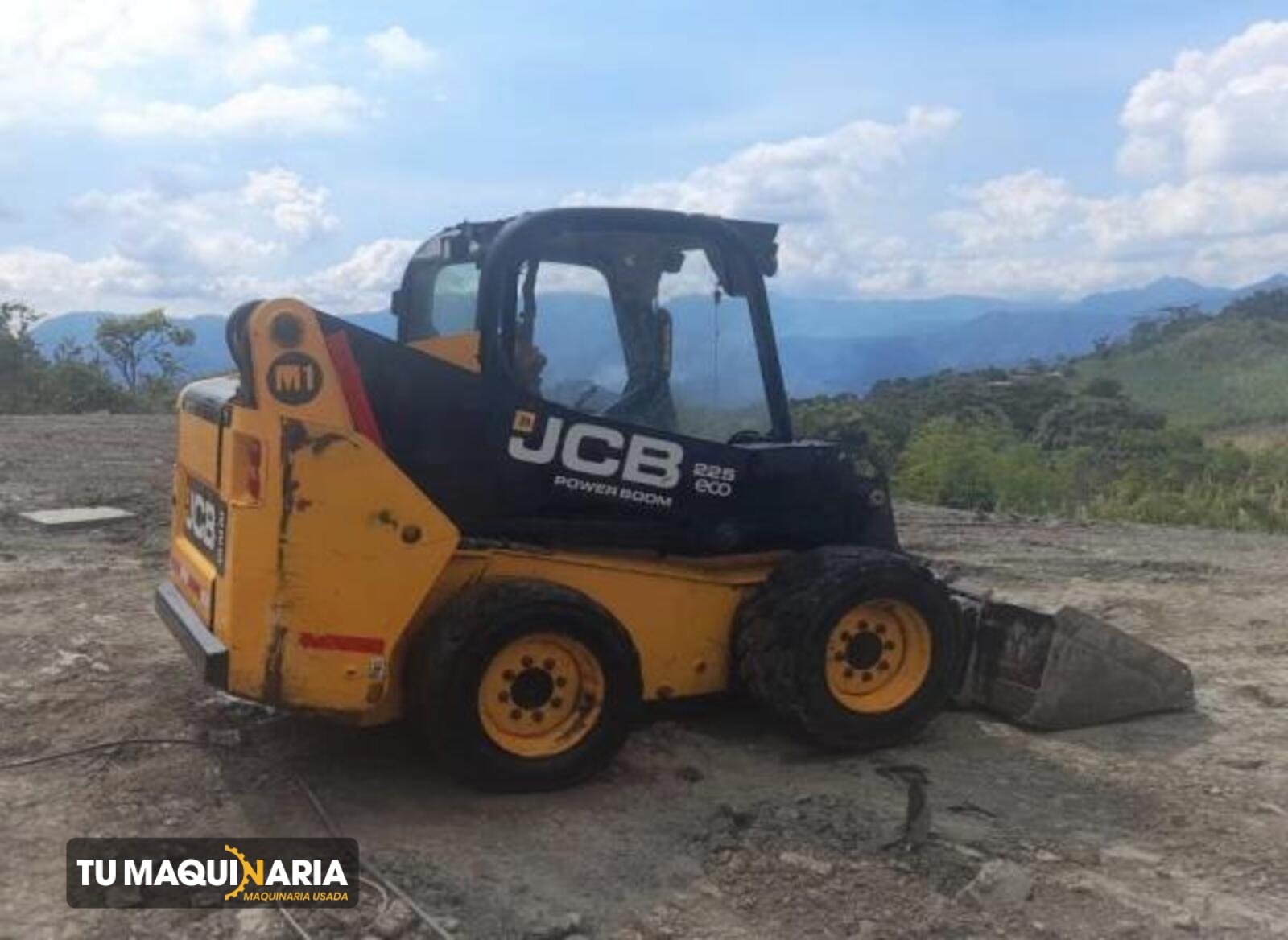 minicargador usado 2013 jcb 225 tm1505 (1)