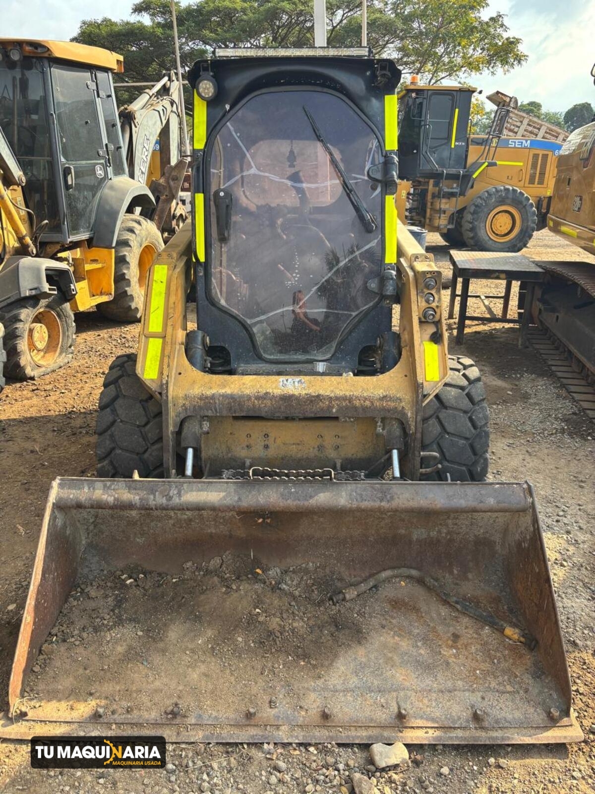 minicargador-usado-2020-caterpillar-323d3-tm1433-2.jpeg 2020 CATERPILLAR 232D3 - Imagen 1