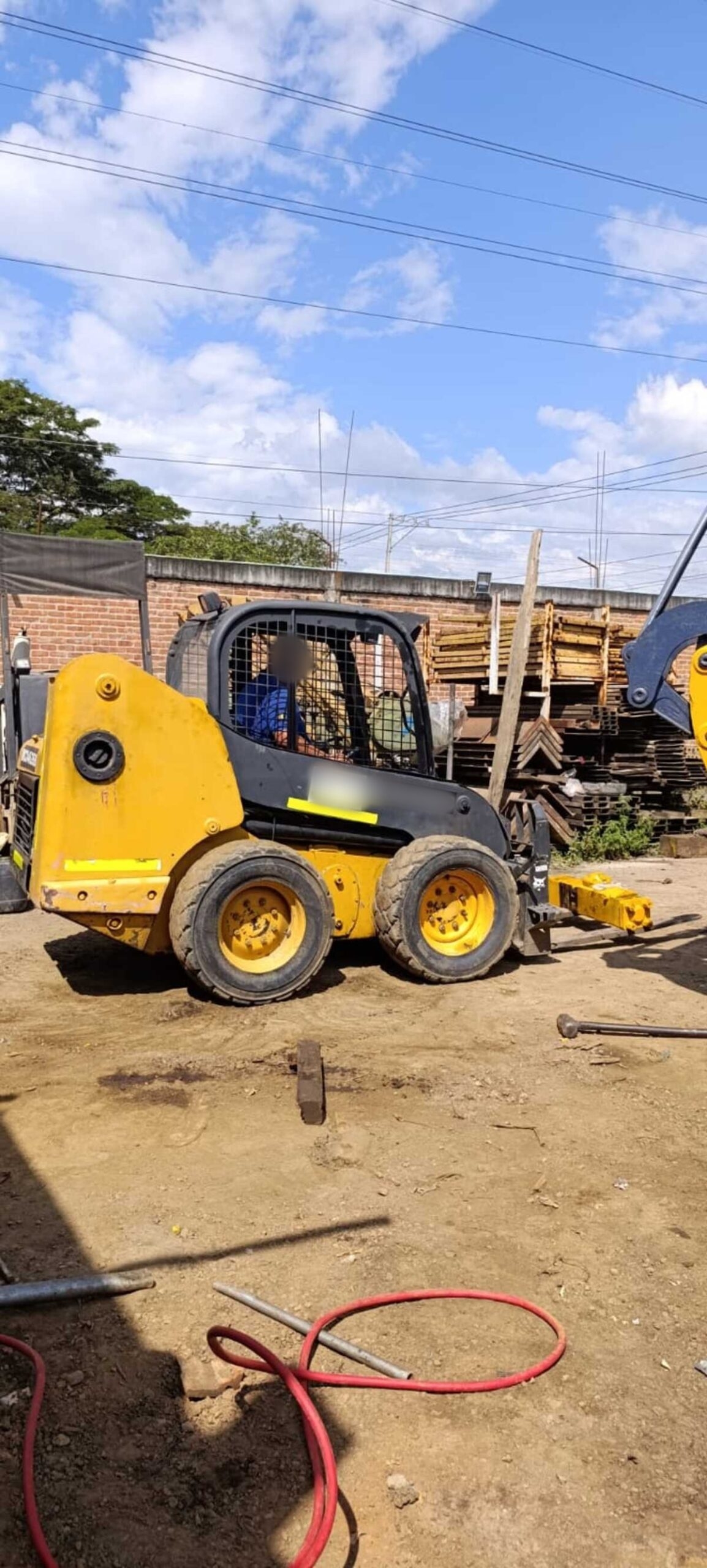 minicargador usado 2010 jcb 180t tm1645 (3) 2010 JCB 180T - Imagen 1