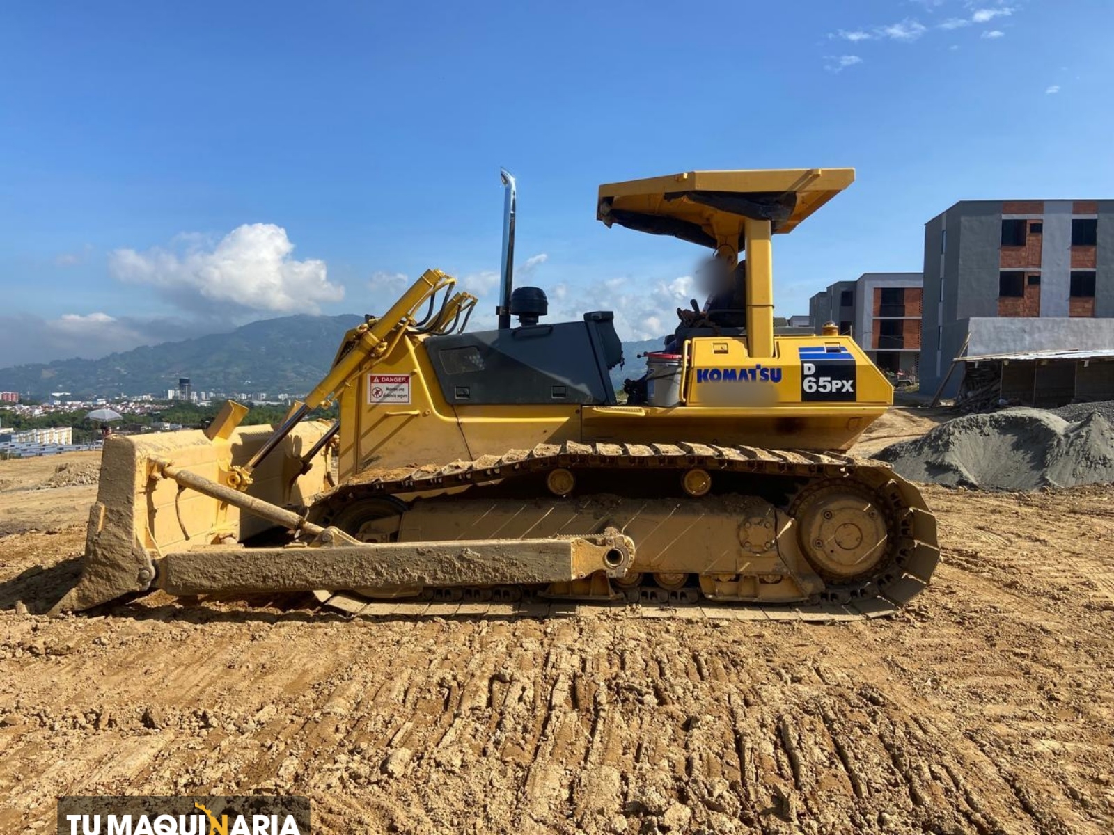 bulldozer usado 1999 KOMATSU D65PX12 tm1651 (2) 1999 KOMATSU D65PX12 - Imagen 1