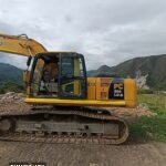 2011 KOMATSU PC200LC-8